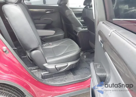 2021 Toyota Highlander Hybrid Limited z USA, uszkodzony, nr VIN 5TDXBRCH4MS064060